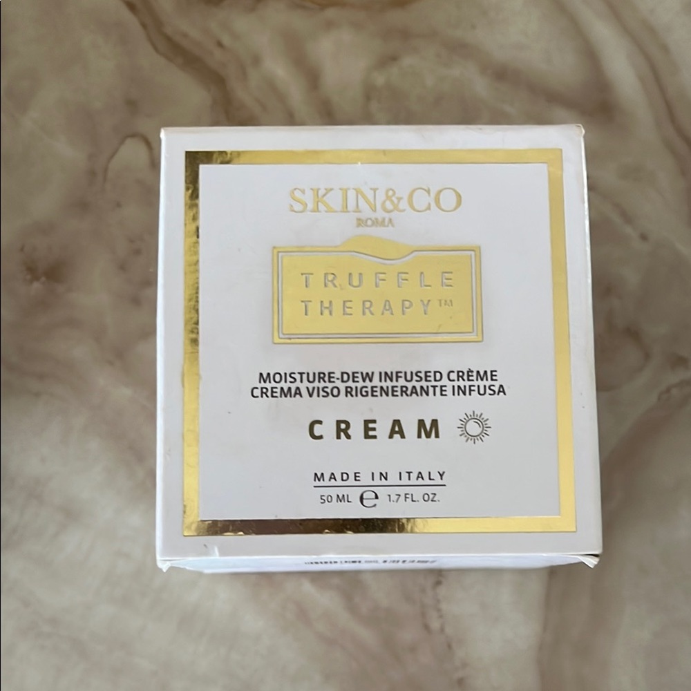Skin & Co Truffle Therapy Moisturizer - Cream & Gold